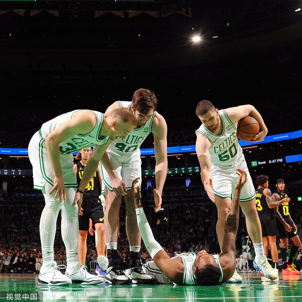 发了广泛讨 发了广泛讨