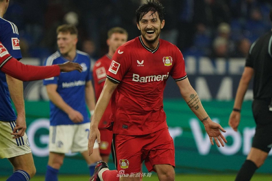 场面看似对 场面看似对