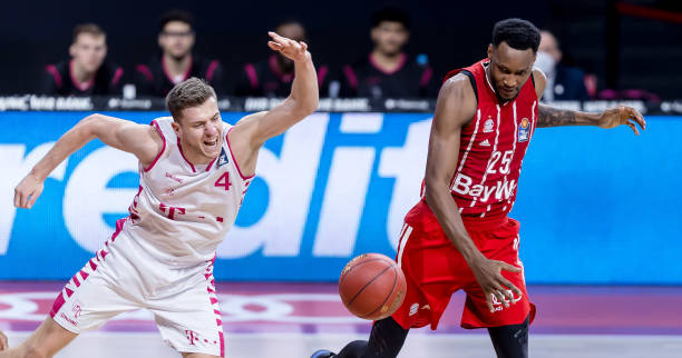 因此更加依 因此更加依